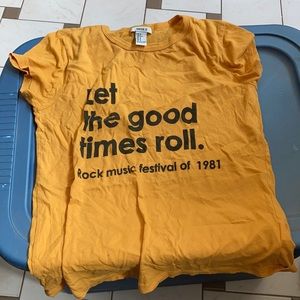 Mustard yellow graphic t